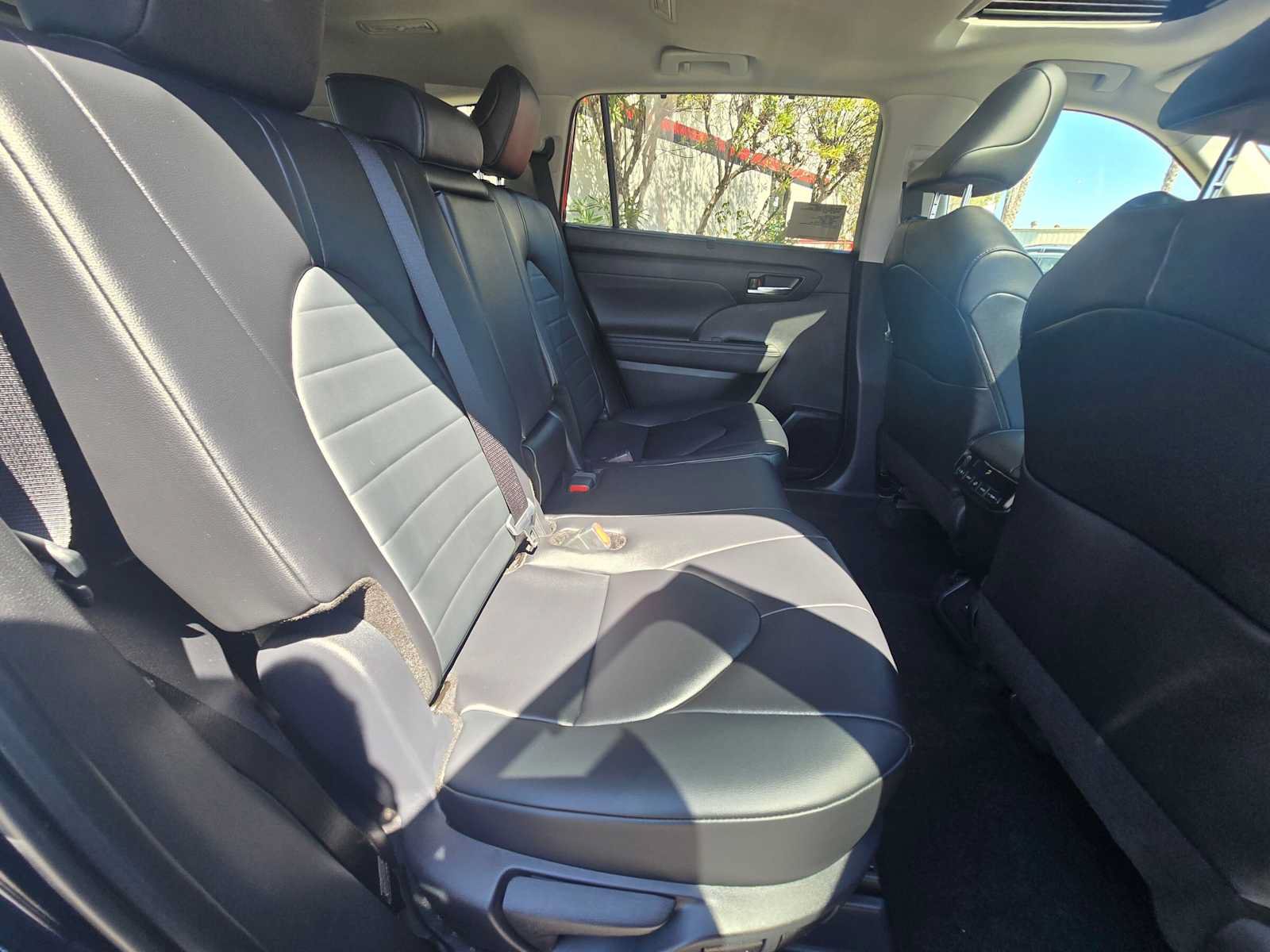 New 2026 Toyota Highlander XLE AWD/4WD image 12