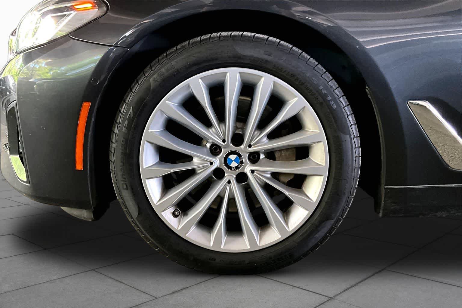Used 2021 BMW 530i RWD image 10