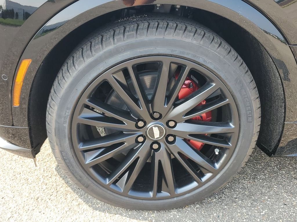 New 2026 Cadillac Lyriq V w/ Exterior Carbon Fiber Package image 35