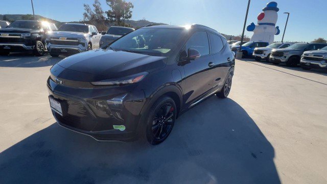 Used 2023 Chevrolet Bolt EUV Premier w/ Sun & Sound Package image 4