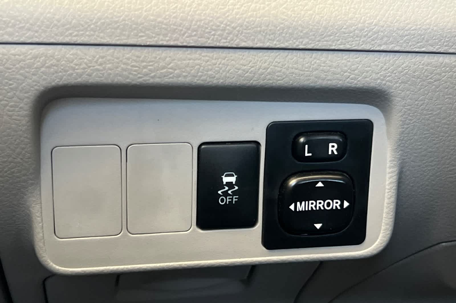 Used 2010 Toyota Corolla LE FWD image 27