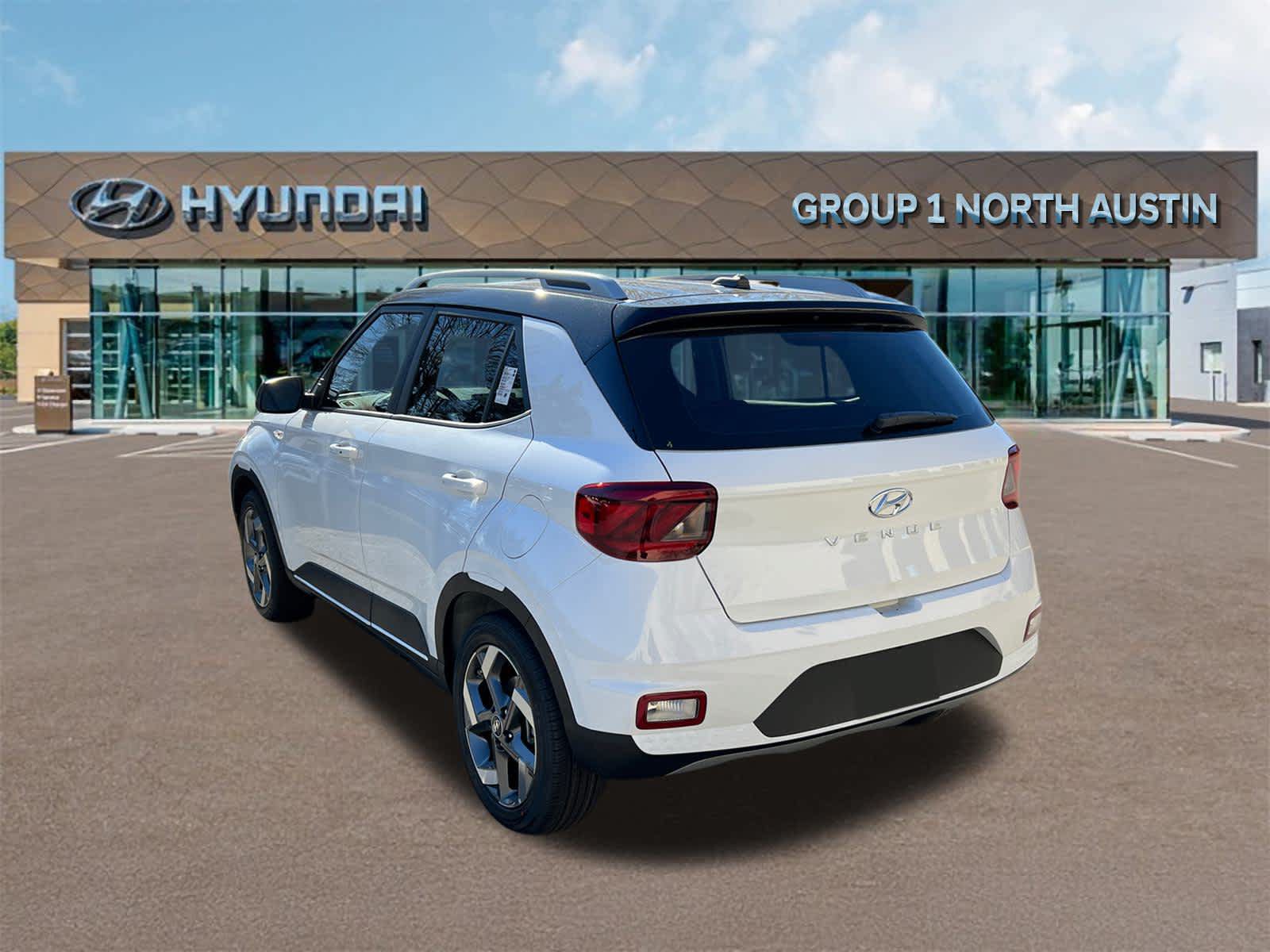 Used 2025 Hyundai Venue Limited FWD image 7