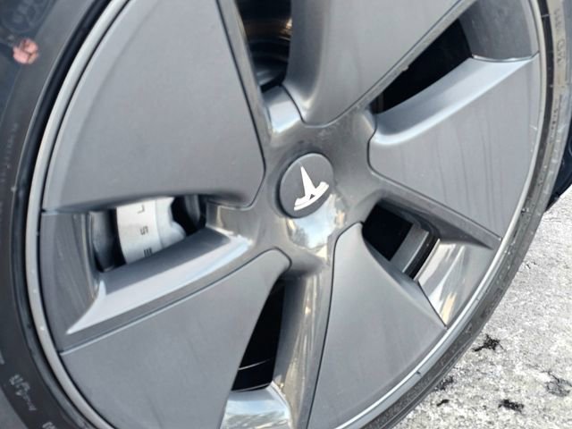 Used 2021 Tesla Model 3 Standard Range Plus image 7