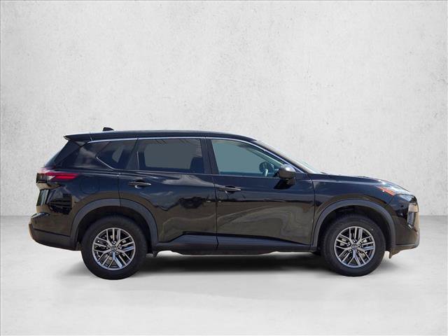 Used 2024 Nissan Rogue S AWD/4WD image 4