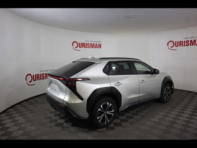 Used 2023 Toyota bZ4X XLE w/ Weather Package image 6