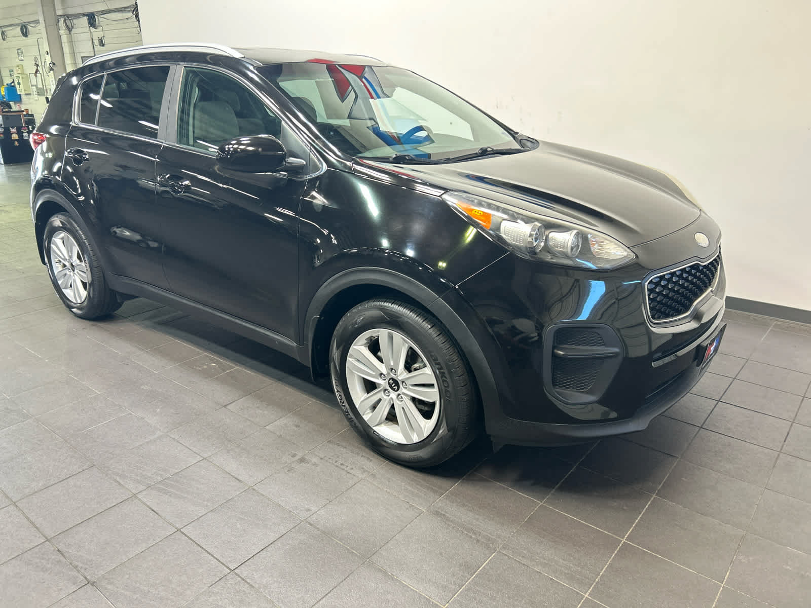 Used 2019 Kia Sportage LX w/ LX Popular Package FWD image 2