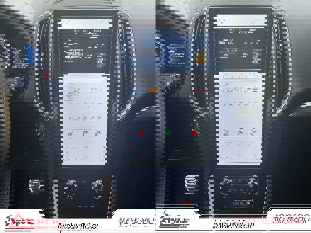 Used 2024 Ford Edge ST-Line image 11