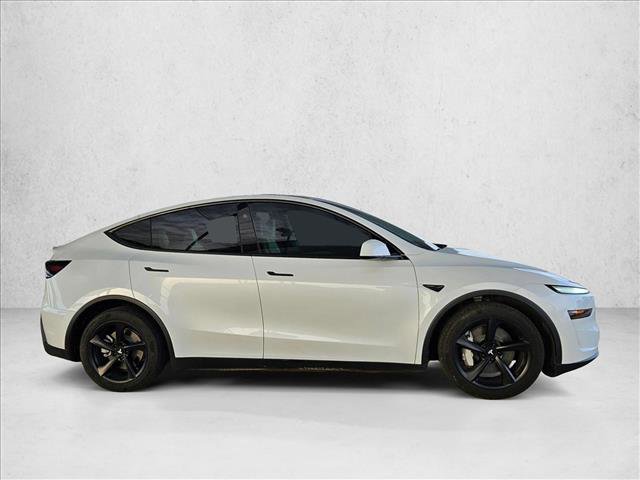 Used 2026 Tesla Model Y Long Range image 4
