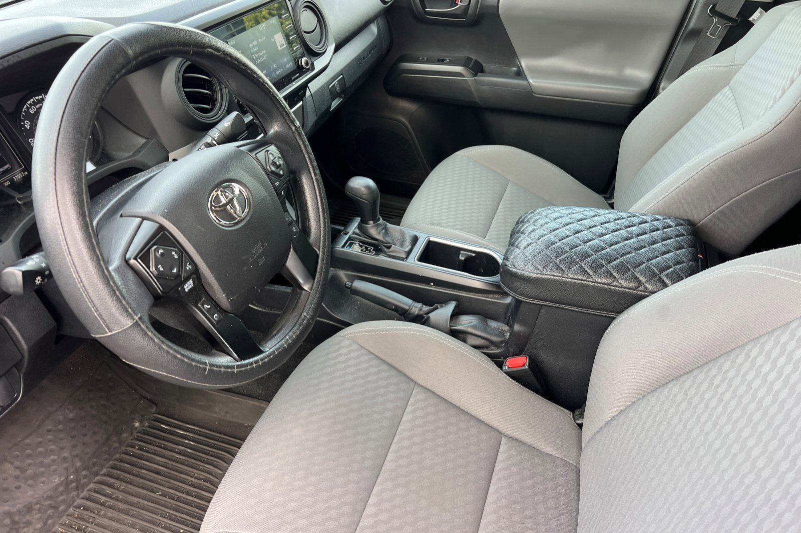 Used 2022 Toyota Tacoma SR image 10