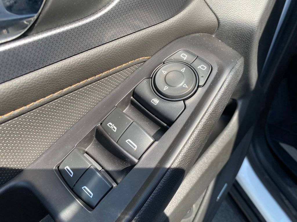 Used 2020 Chevrolet Traverse Premier w/ Redline Edition AWD/4WD image 14