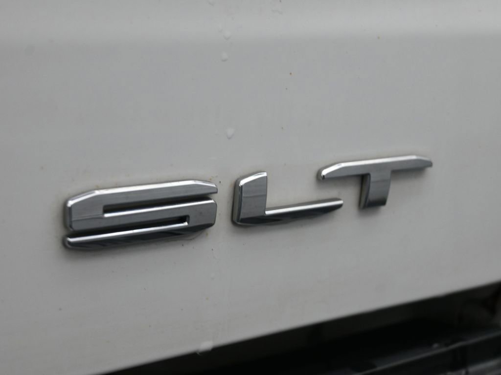 Used 2019 GMC Sierra 1500 SLT w/ SLT Premium Package image 16