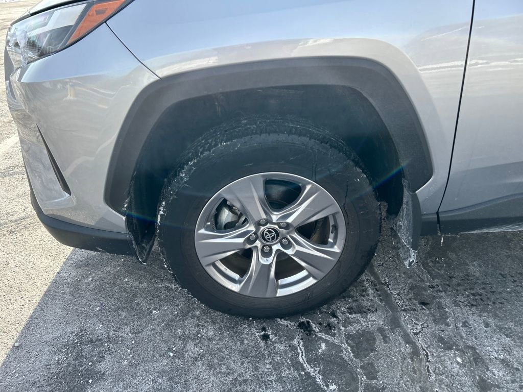 Certified 2024 Toyota RAV4 XLE image 28