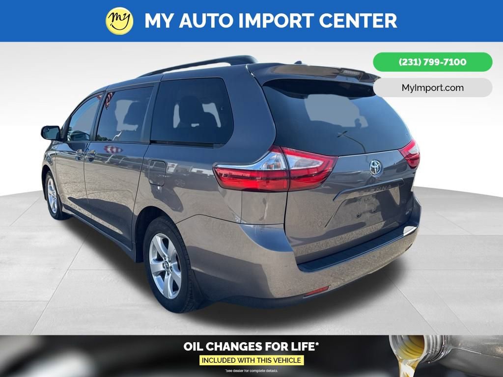 Used 2019 Toyota Sienna LE image 5