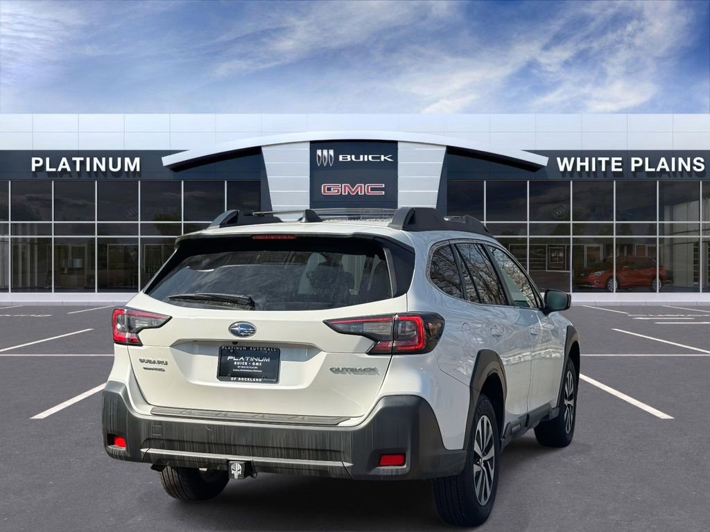 Used 2024 Subaru Outback Premium image 5