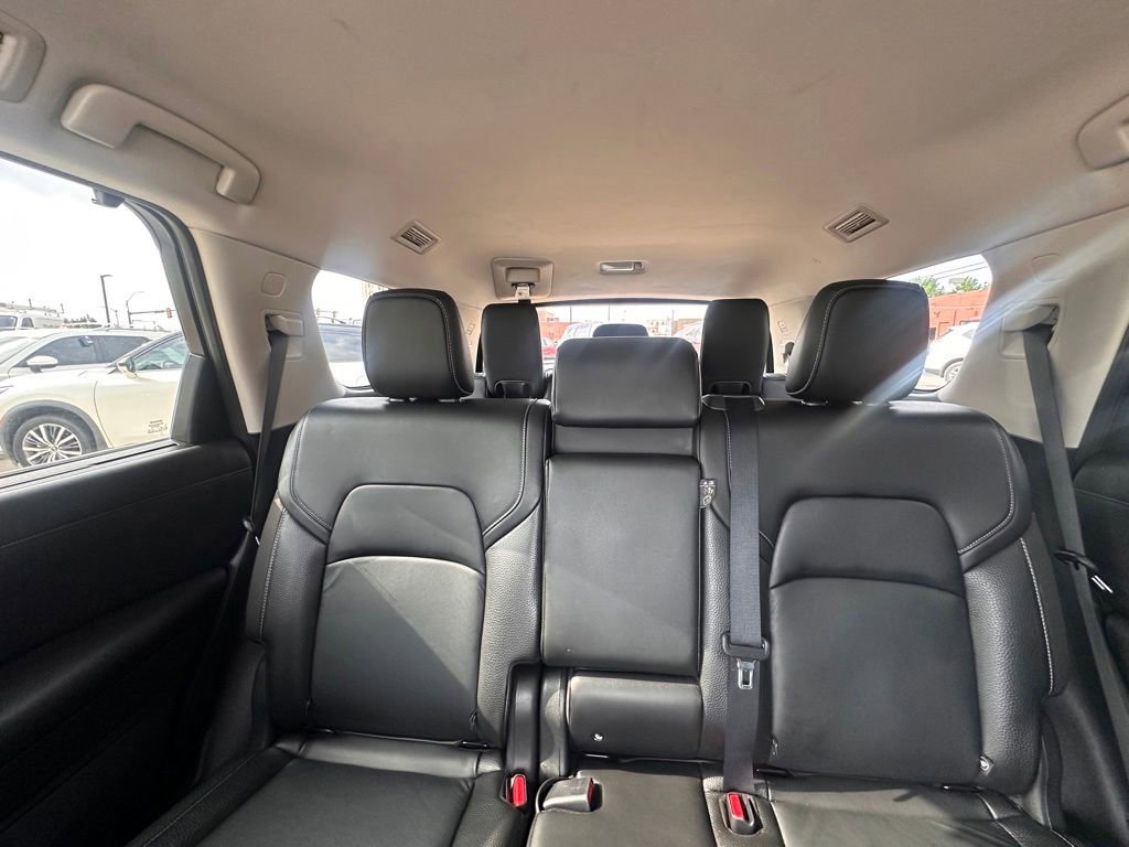 Used 2022 Nissan Pathfinder SL w/ SL Black Package FWD image 27