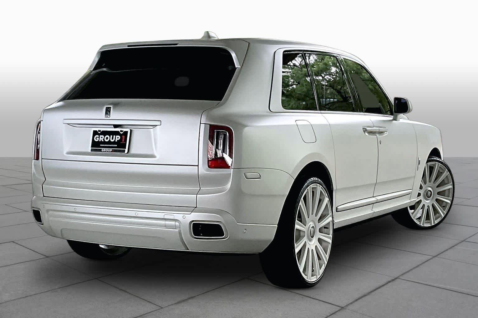 Used 2022 Rolls-Royce Cullinan AWD/4WD image 12