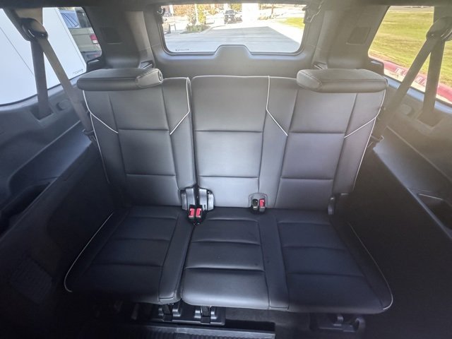 Used 2025 Cadillac Escalade ESV Sport w/ LPO, ONYX Package image 16