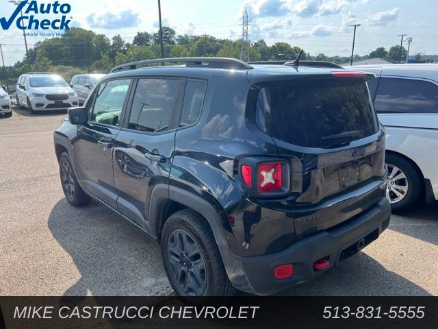 Used 2017 Jeep Renegade Trailhawk AWD/4WD image 4