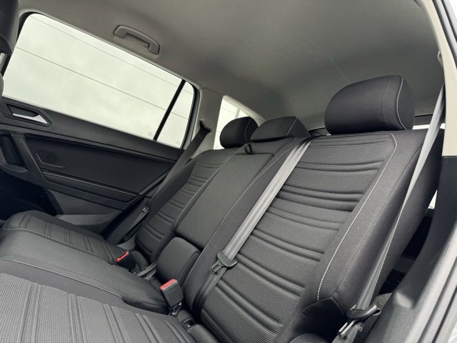 Used 2022 Volkswagen Tiguan S image 10