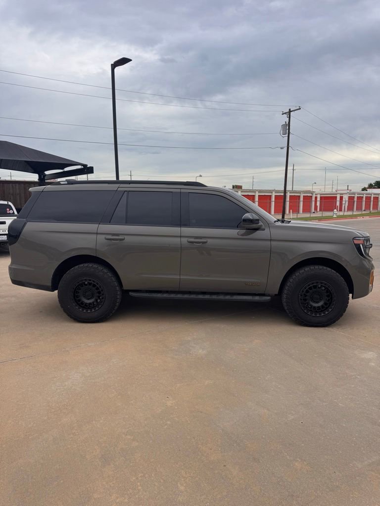 Used 2026 Ford Expedition Tremor AWD/4WD image 9