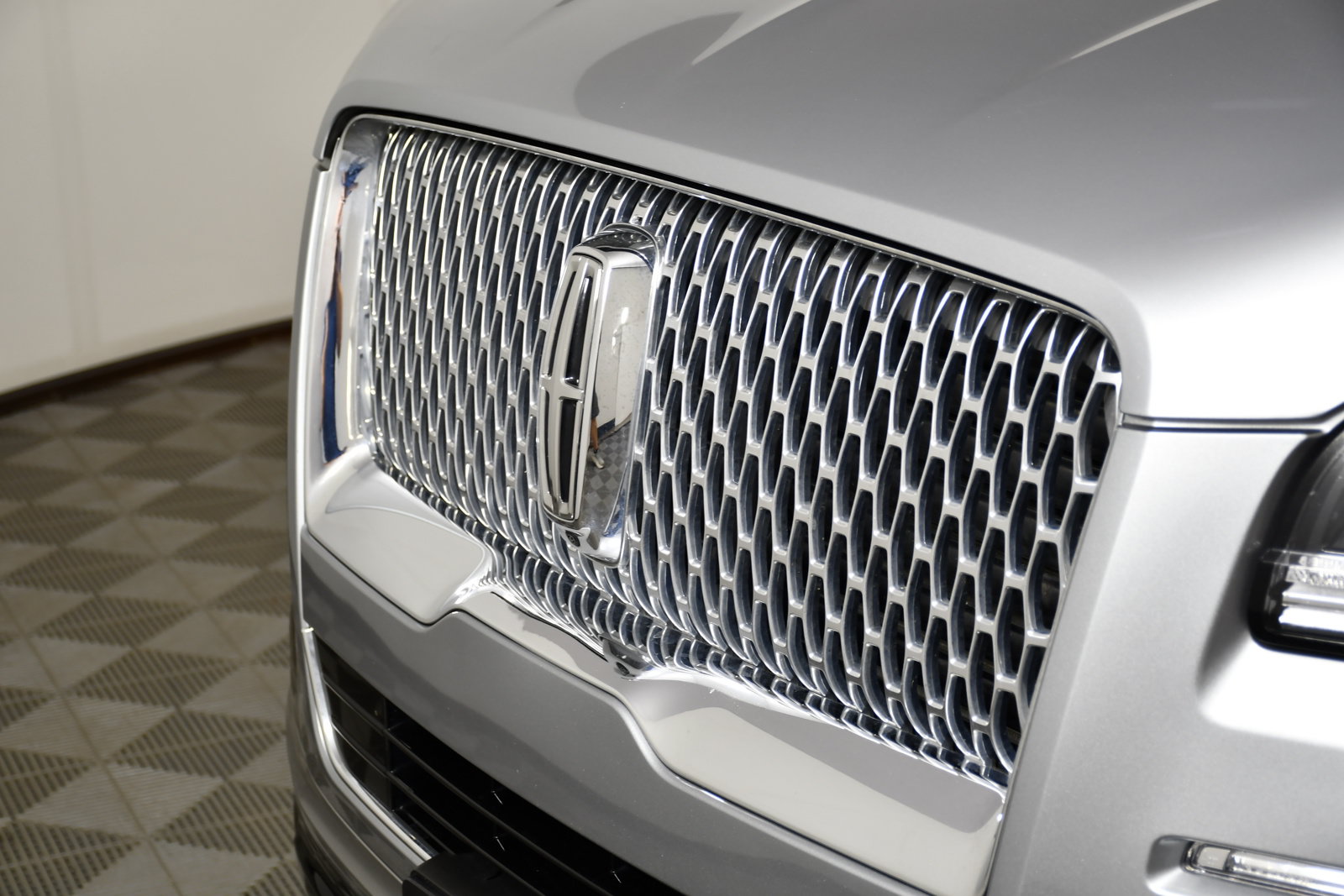 Used 2023 Lincoln Navigator L Reserve AWD/4WD image 11