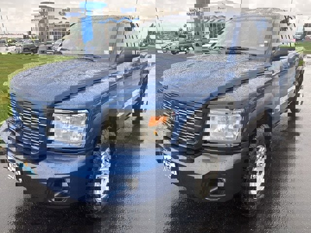 Used 2011 Dodge Dakota 4x4 Crew Cab image 2