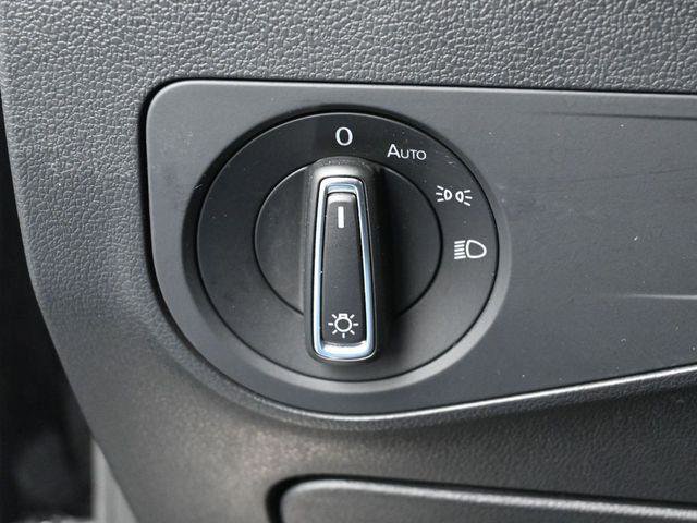 Used 2022 Volkswagen Tiguan SE R-Line image 15