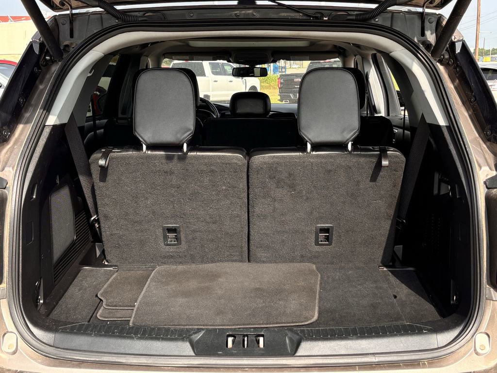 Used 2021 Ford Explorer Limited w/ Equipment Group 301A AWD/4WD image 25