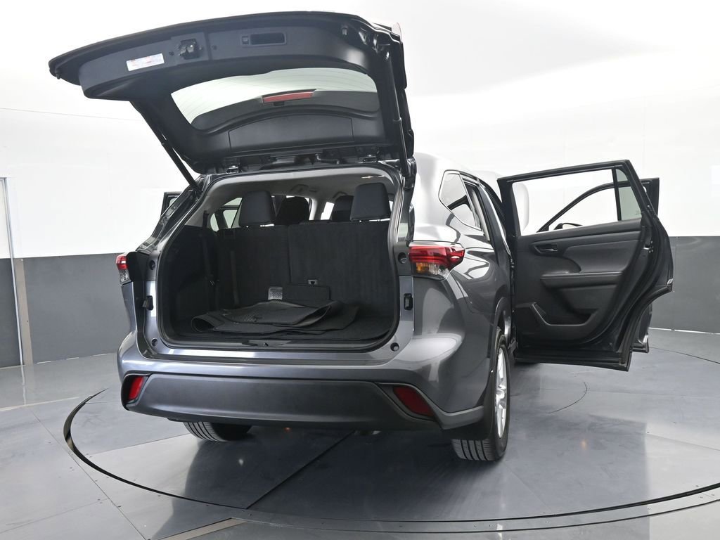 Used 2023 Toyota Highlander LE image 78