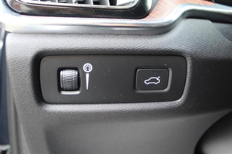 Used 2021 Volvo S60 T5 Momentum FWD image 17