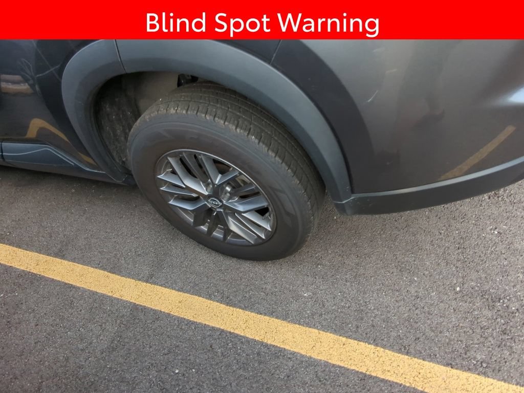 Used 2024 Nissan Rogue S AWD/4WD image 5