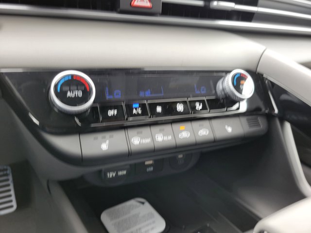 New 2026 Hyundai Elantra SEL Sport Premium FWD image 17