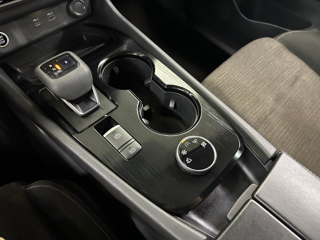 Used 2021 Nissan Rogue SV AWD/4WD image 15