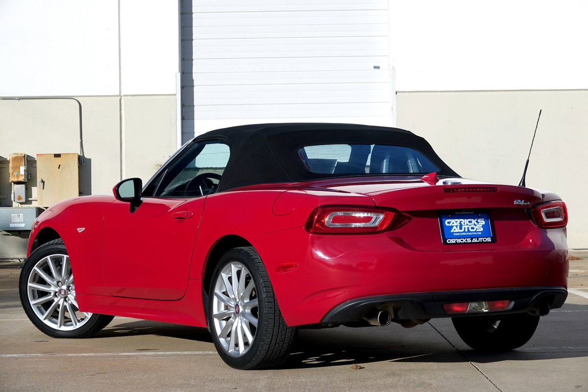 Used 2018 FIAT 124 Spider Lusso w/ Navigation & Sound Group image 4
