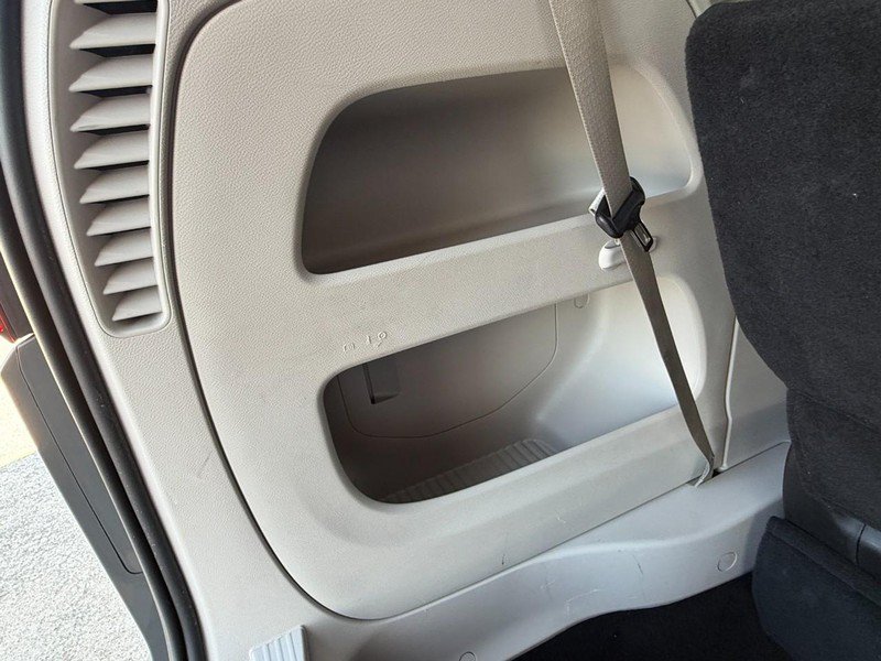 Used 2023 Chrysler Pacifica Touring-L FWD image 15