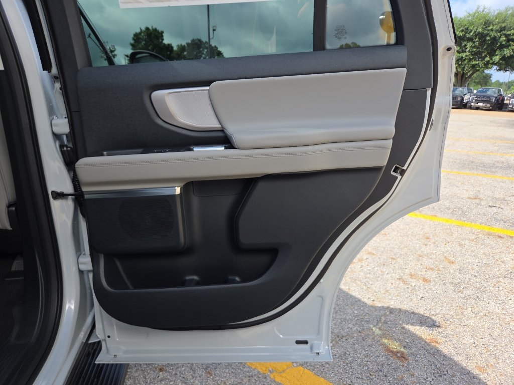 New 2026 Ford Expedition Active RWD image 19