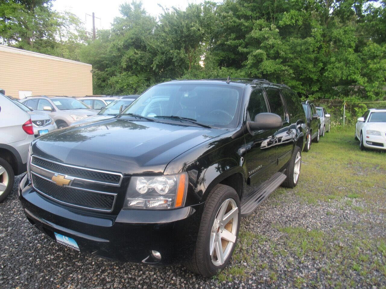 Used 2013 Chevrolet Suburban LT AWD/4WD image 4