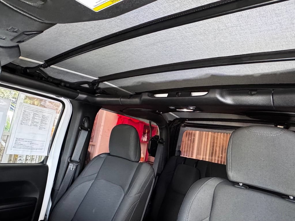 Used 2018 Jeep Wrangler Sport AWD/4WD image 38