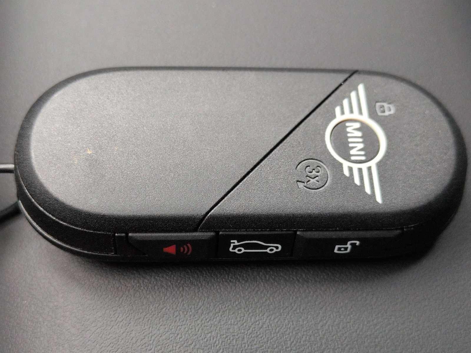 Used 2026 MINI Cooper 2-Door Hardtop FWD image 38