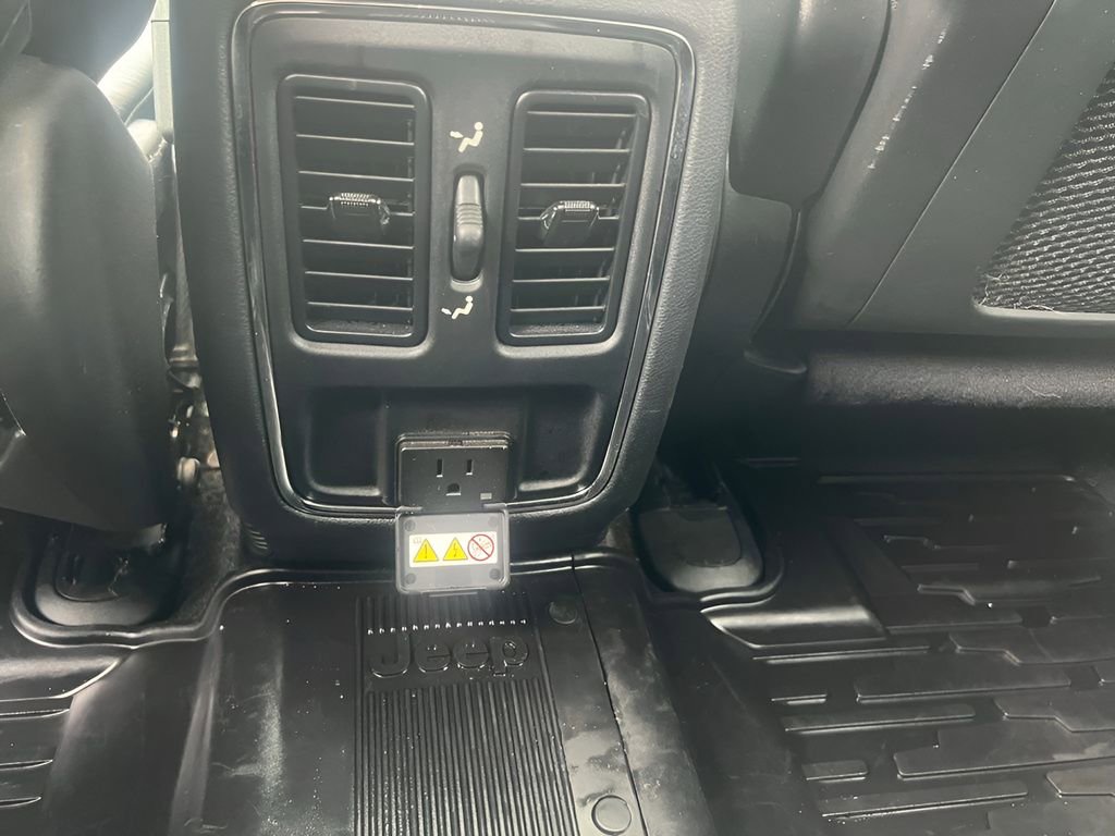Used 2019 Jeep Grand Cherokee Altitude AWD/4WD image 26