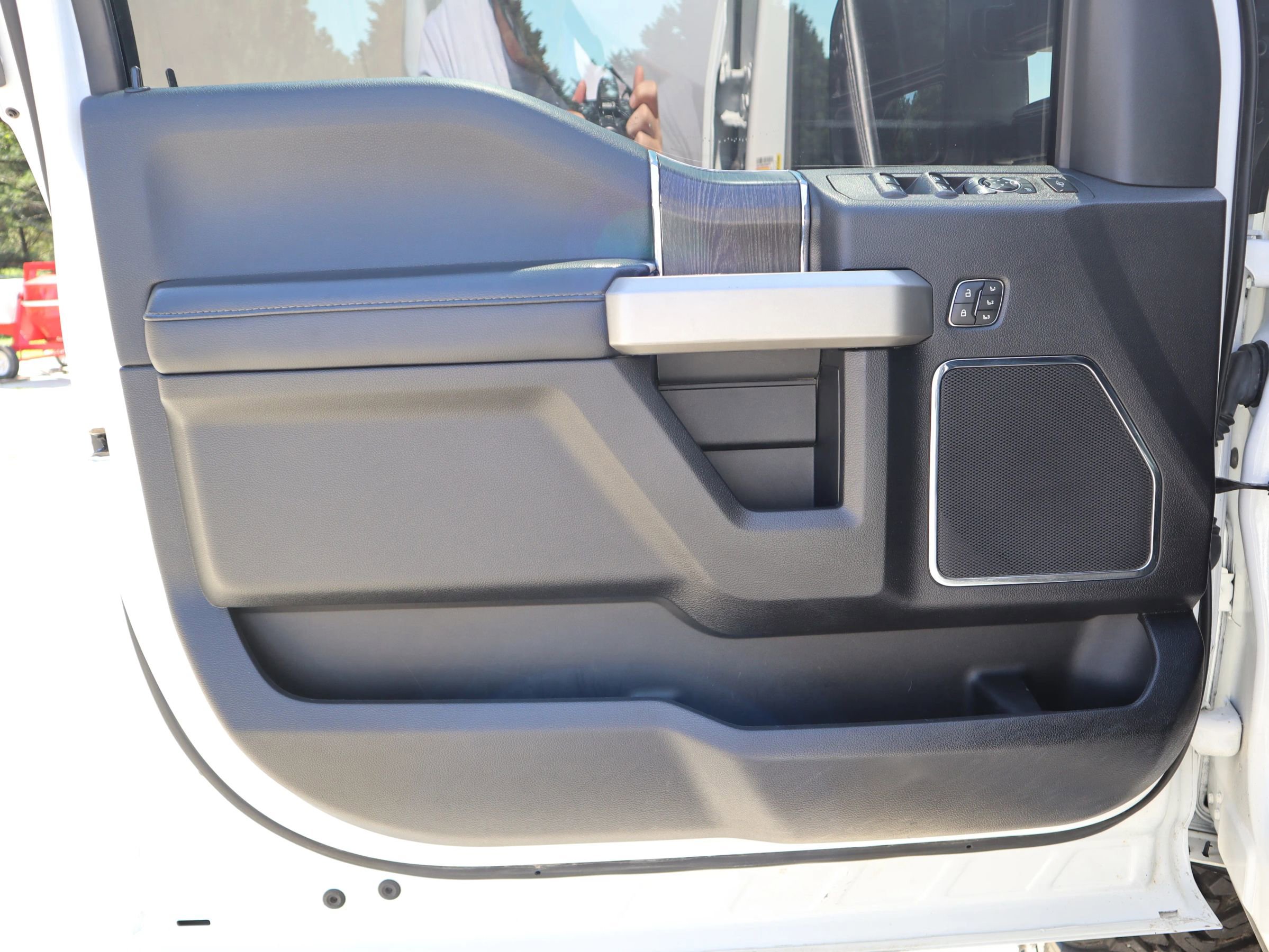 Used 2021 Ford F350 Lariat w/ Lariat Ultimate Package image 29