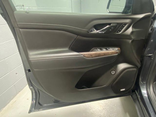 Used 2022 GMC Acadia Denali w/ Denali Ultimate Package AWD/4WD image 6