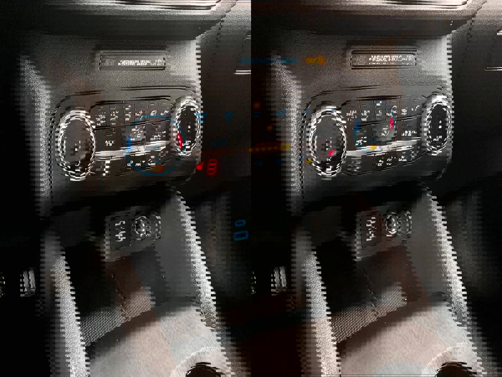 Used 2023 Ford Escape Active image 25