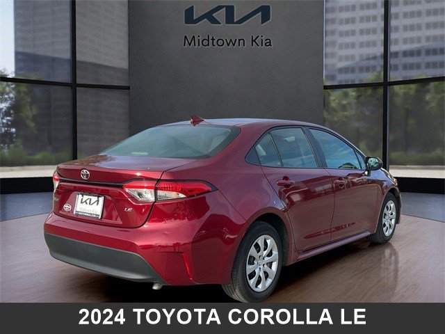Used 2024 Toyota Corolla LE image 3
