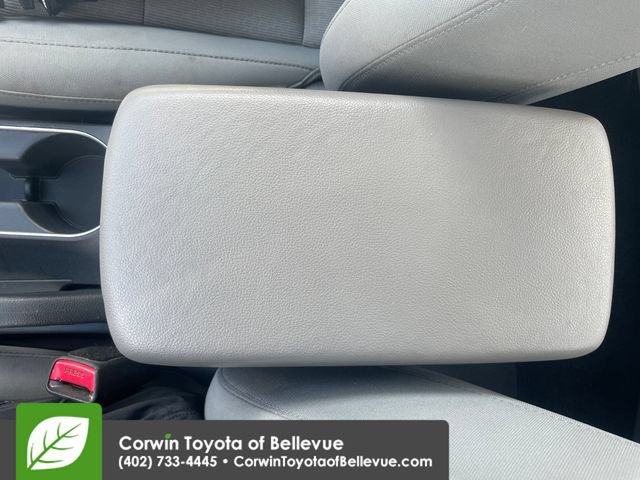 Used 2017 Hyundai Elantra SE FWD image 14