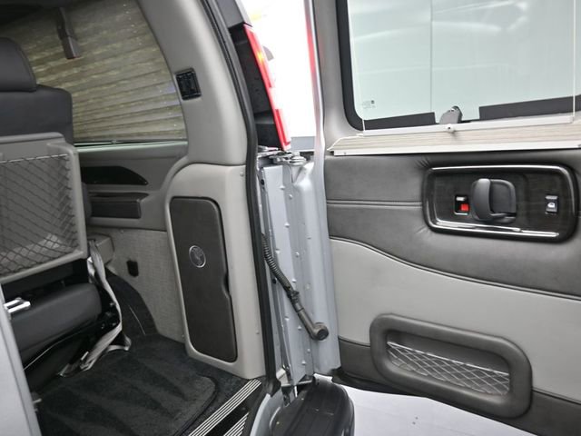 Used 2023 Chevrolet Express 2500 Extended image 20