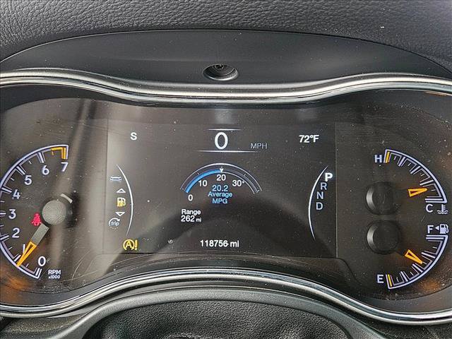 Used 2020 Jeep Grand Cherokee Altitude RWD image 10