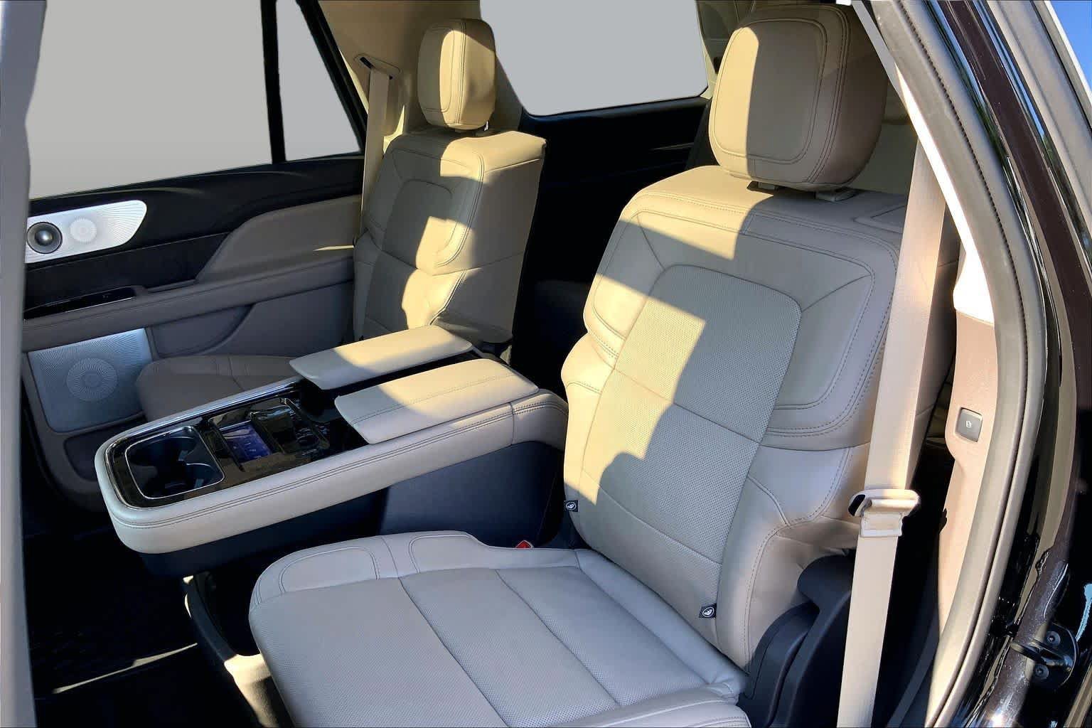 Used 2024 Lincoln Navigator Reserve AWD/4WD image 21