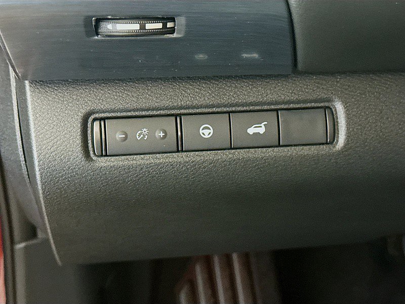 New 2026 Nissan Pathfinder SL w/ SL Premium Package AWD/4WD image 10