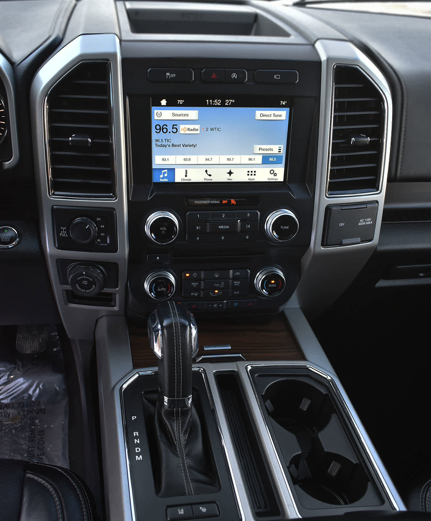 Used 2017 Ford F150 Lariat w/ Equipment Group 502A Luxury image 16